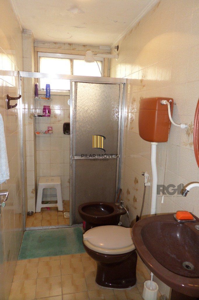 Apartamento na Glória de 2 dormitórios