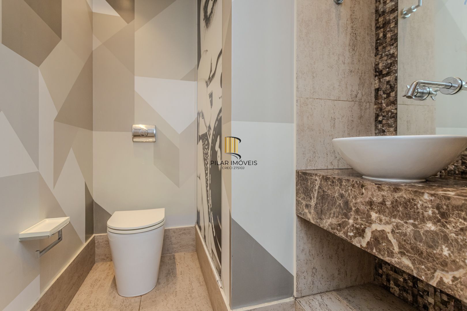 Apartamento garden no bairro Santa Cecilia de 2 dormitórios e vaga