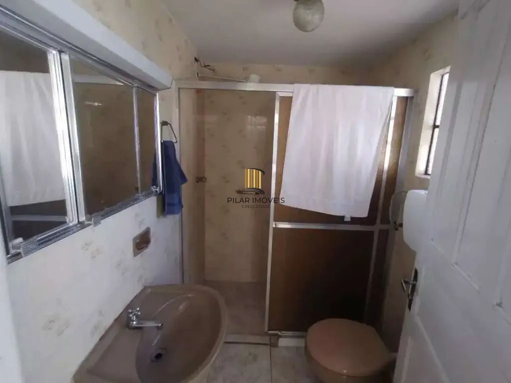 Casa 5 dormitórios no bairro Partenon