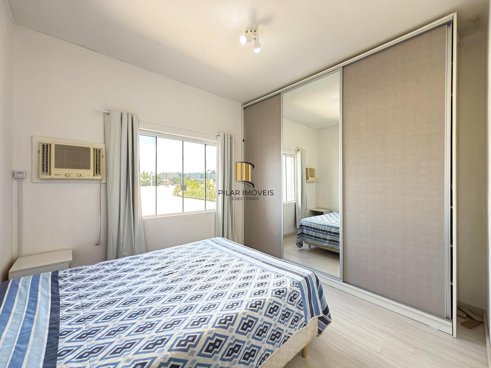 Casa 3 dormitórios no bairro Medianeira