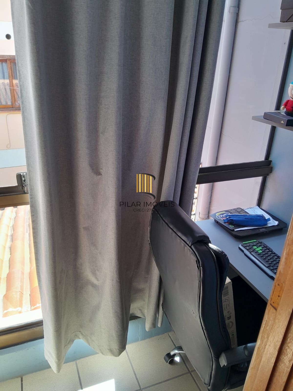 Casa sobrado a Venda de 5 Quartos, 1 Suite e 4 Vagas de Garagem com 235M²privt.