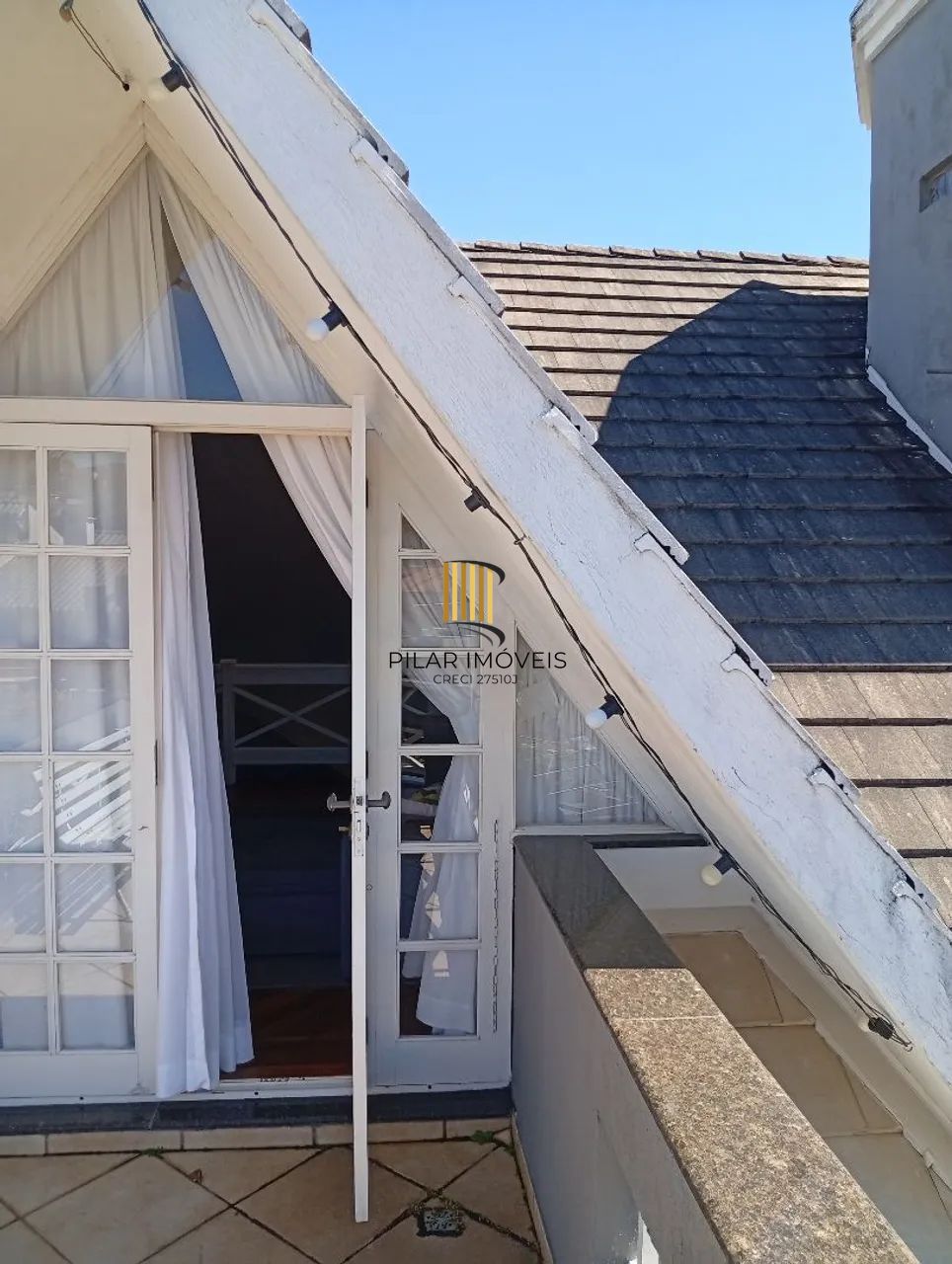 Casa 4 dormitórios no bairro Ipanema