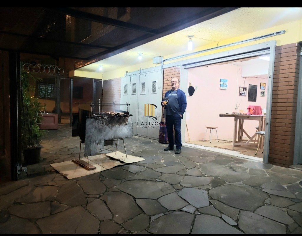 Apartamento para Venda - 64m², 2 dormitórios, 1 vaga - Passo da Areia