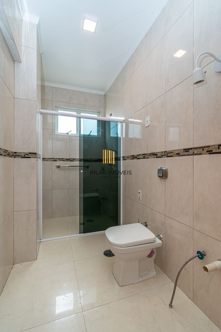 Apartamento 2 dormitorios, no Menino Deus reformado