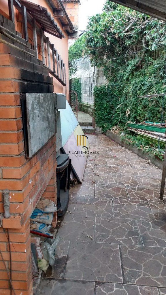 Casa para Venda - 90m², 3 dormitórios, sendo 1 suites, 1 vaga - Passo das Pedras