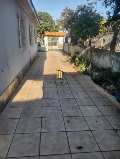 Casa no Sarandi de 2 dormitórios e pátio