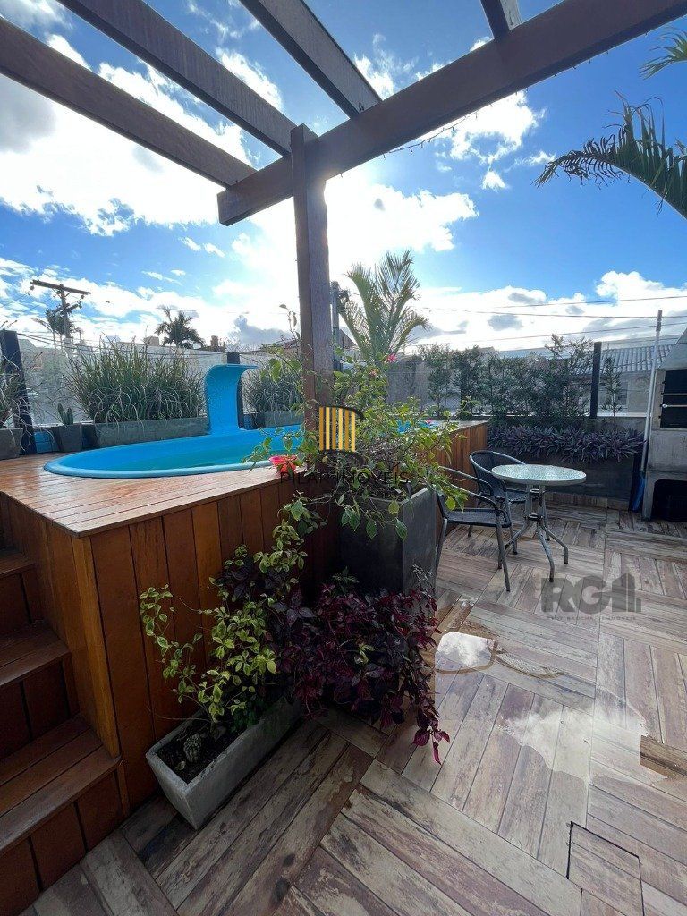 Casa 2 dormitórios no bairro Rubem Berta