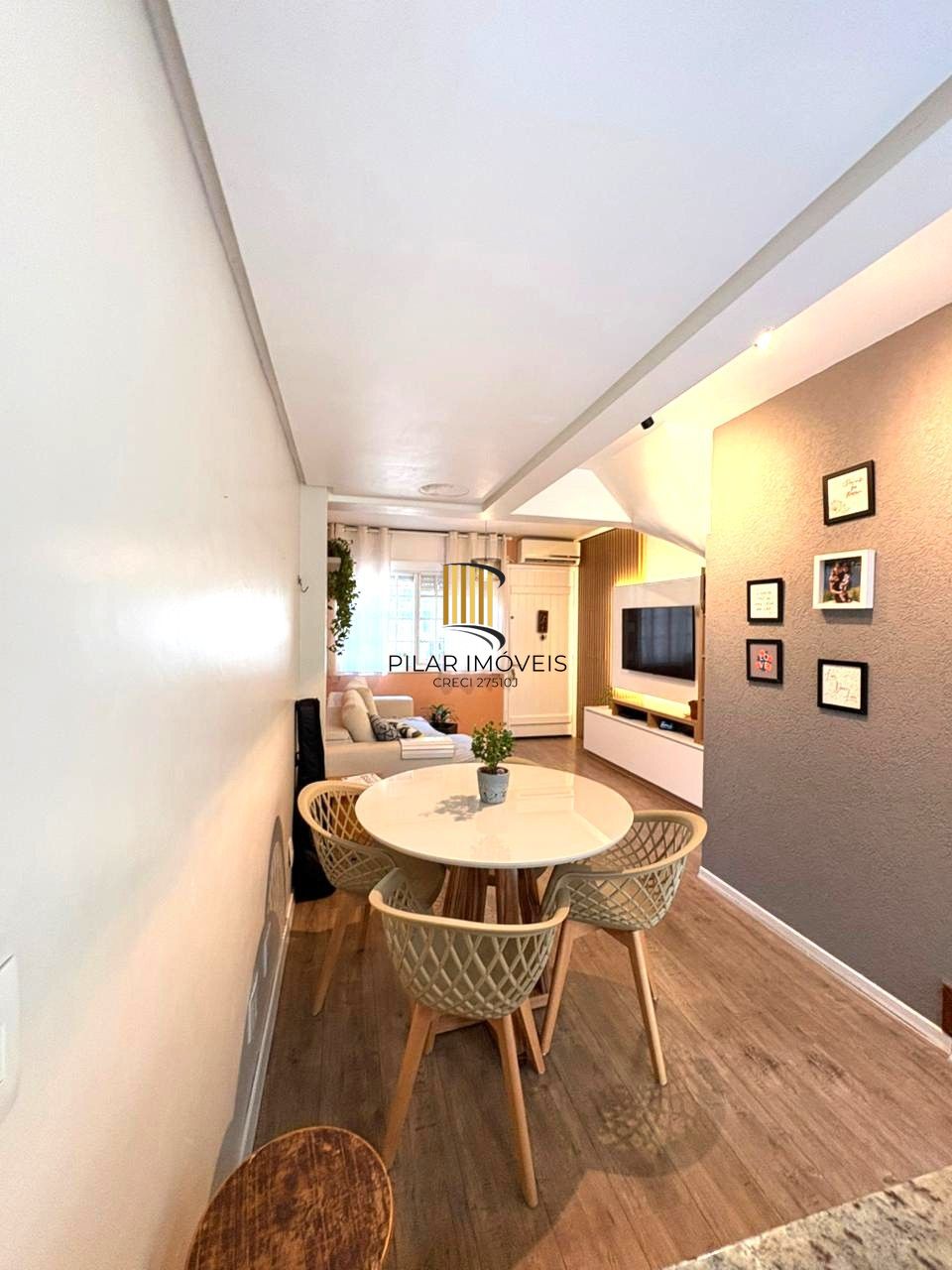 Casa sobrado de 3 dormitórios e 2 vagas