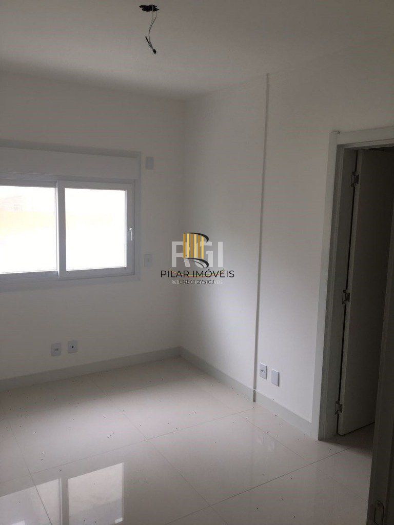 Apartamento para Venda - 123.48m², 3 dormitórios, sendo 2 suites, 2 vagas - Centro
