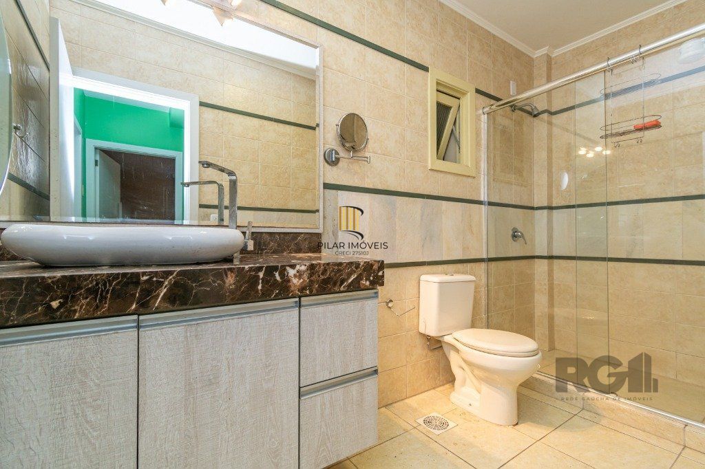 Casa Condominio no bairro Guarujá de 3 dormitórios 1 vaga DESOCUPADA