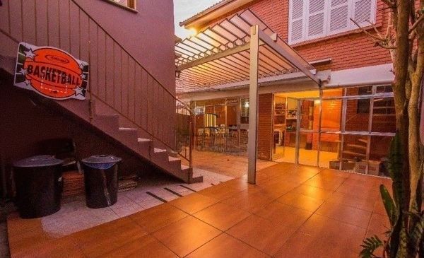 Casa em condomínio no bairro Santo Antômnio de 4 dormitórios e 2 vagas