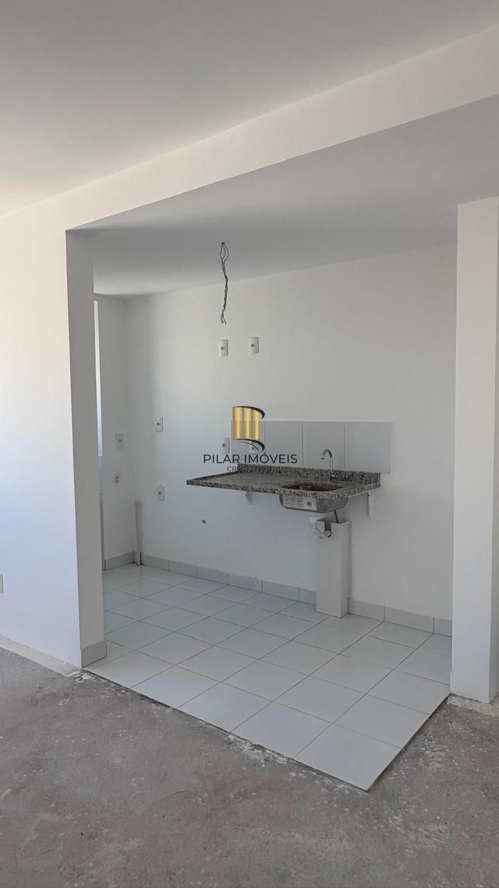 Apartamento de 2 dormitórios e vaga no Humaitá