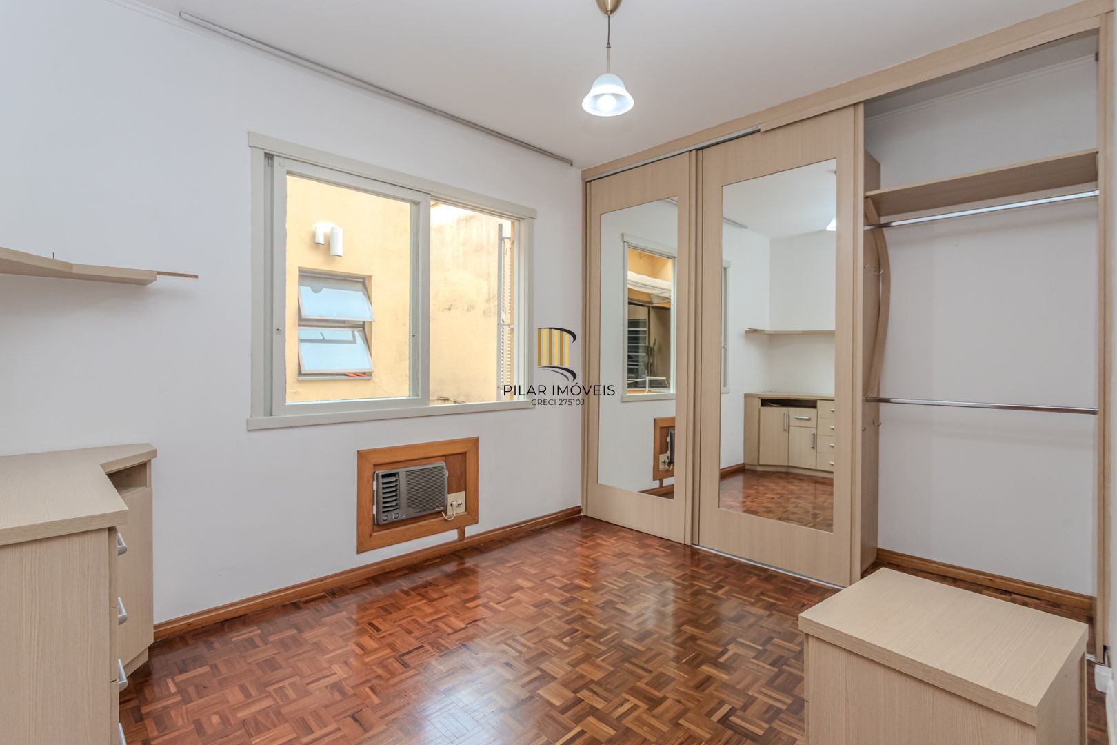 Apartamento no Jardim Lindóia de 2 dormitórios DESOCUPADO