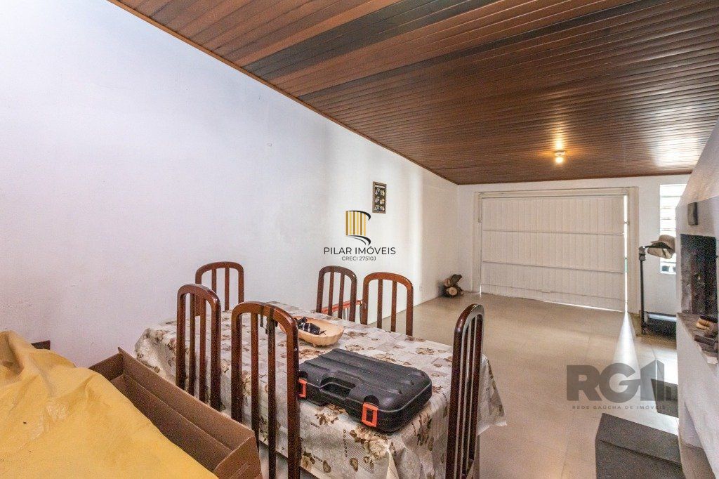 Casa no bairro Vila Ipiranga de 3 dormitórios e 3 vagas