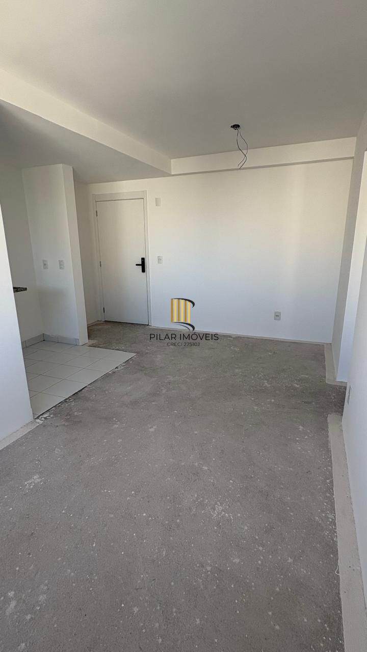 Apartamento de 2 dormitórios e vaga no Humaitá