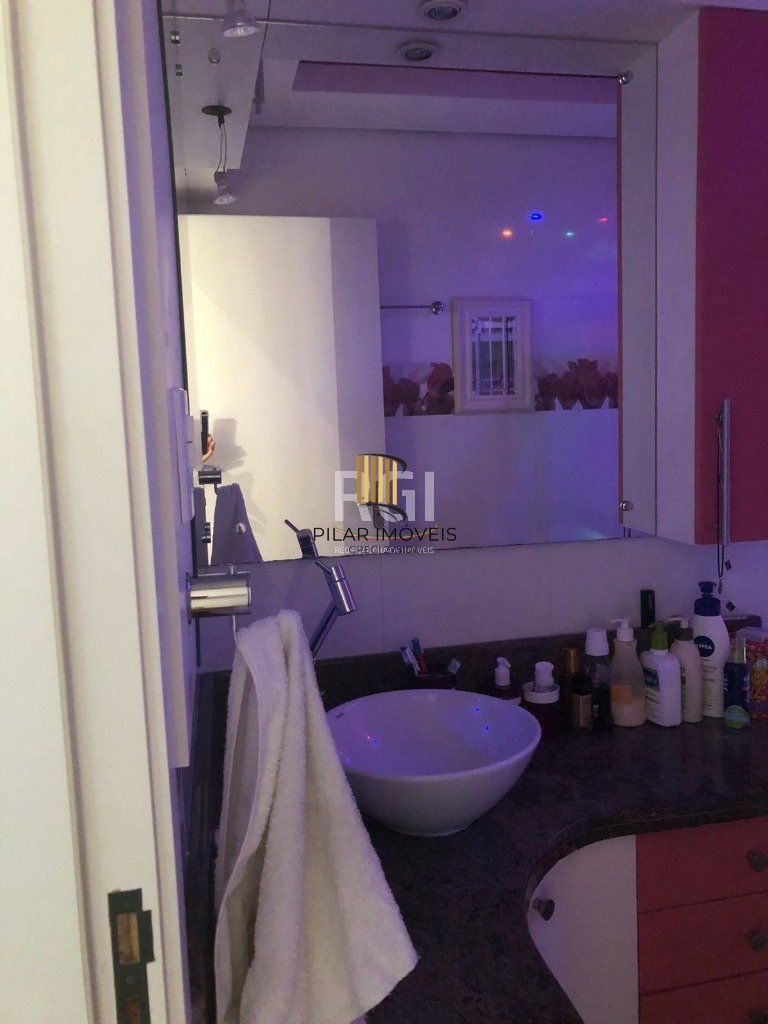 Apartamento para Venda - 80m², 2 dormitórios, 1 vaga - Menino Deus