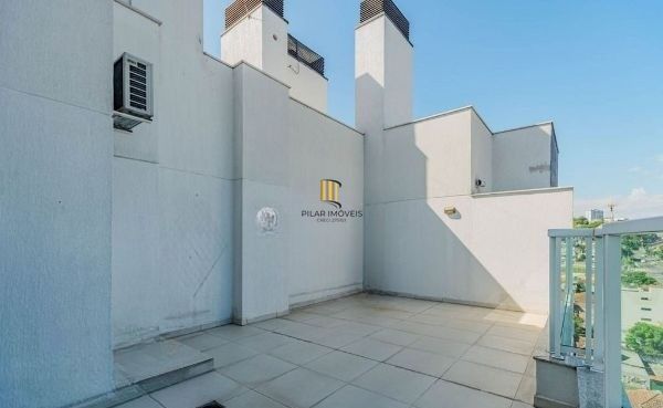 Cobertura duplex na Medianeira de 2 dormitórios e 2 vagas