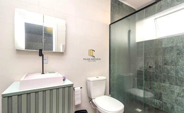 Casa no bairro Jardim Carvalho de 2 dormitórios e amplo pátio