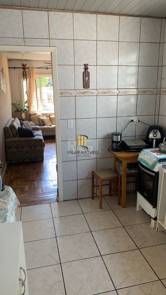 Casa 4 dormitórios 3 banheiros garagem coberta para 3 + carros