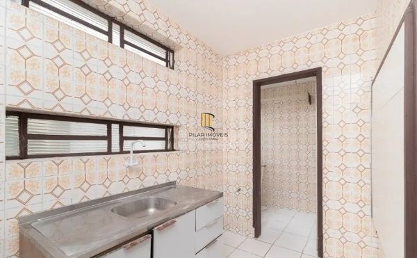 Apartamento no bairro Nonoai de 2 dormitórios e vaga