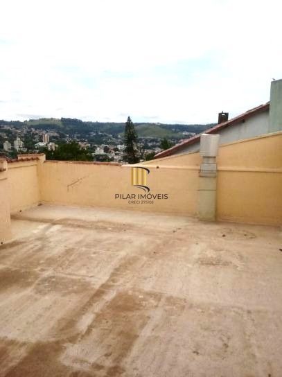 Casa sobrado no bairro Santo Antônio de 4 dormitórios e 2 vagas