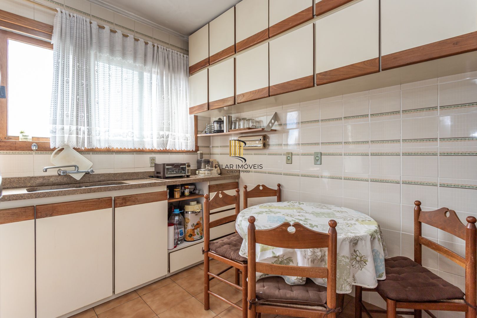 Cobertura no bairro Petrópolis de 3 dormitórios terraço e 2 vagas