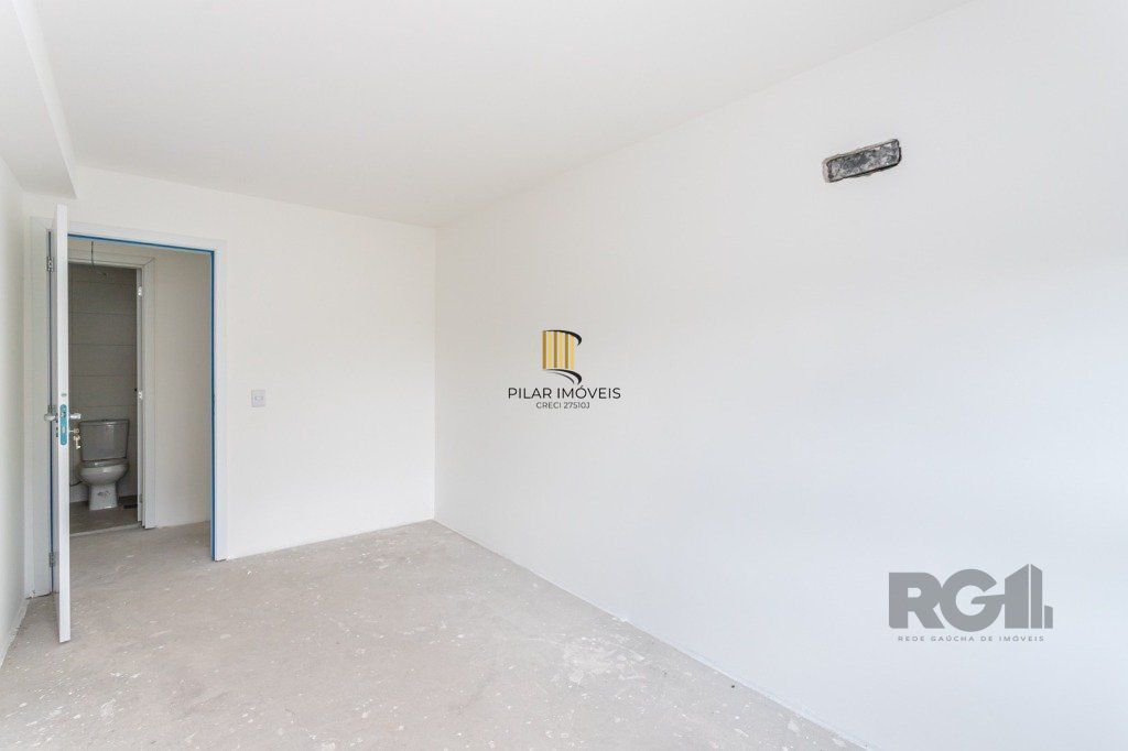 Apartamento de 2 dormitórios e 2 vagas NOVO desocupado