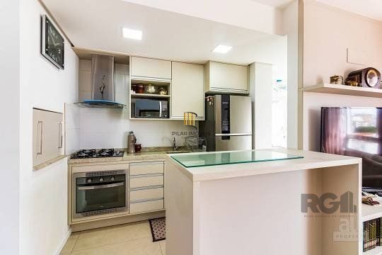 Apartamento  no Menino Deus de 3 dormitórios e 2 vagas