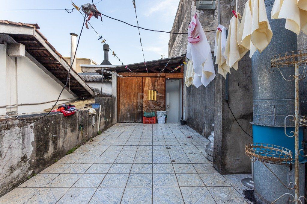 Casa para Venda - 272m², 3 dormitórios, 2 vagas - Santa Cecília