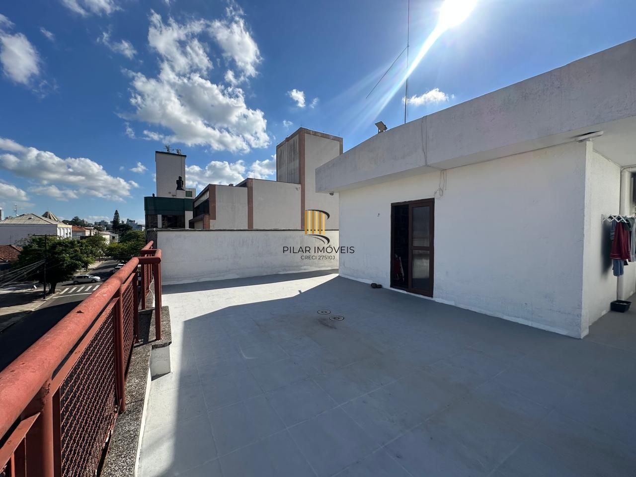 Ótima cobertura de 3 dormitórios com 232m² no bairro Passo da Areia.