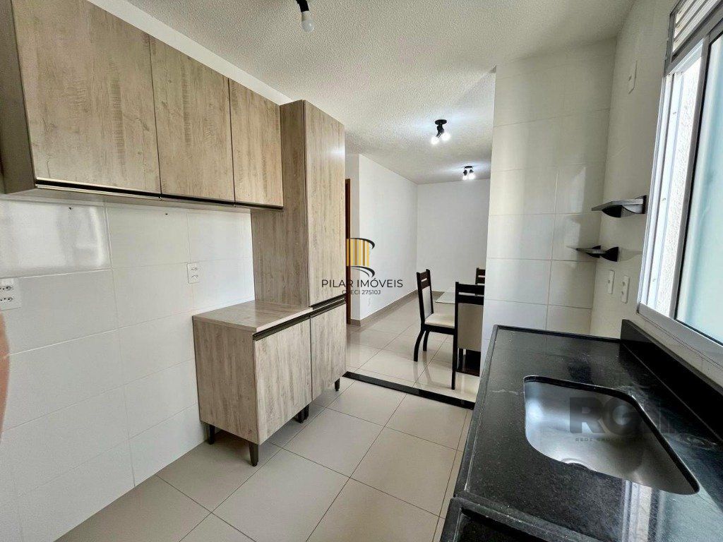 Apartamento 2 dormitórios no bairro Cecília
