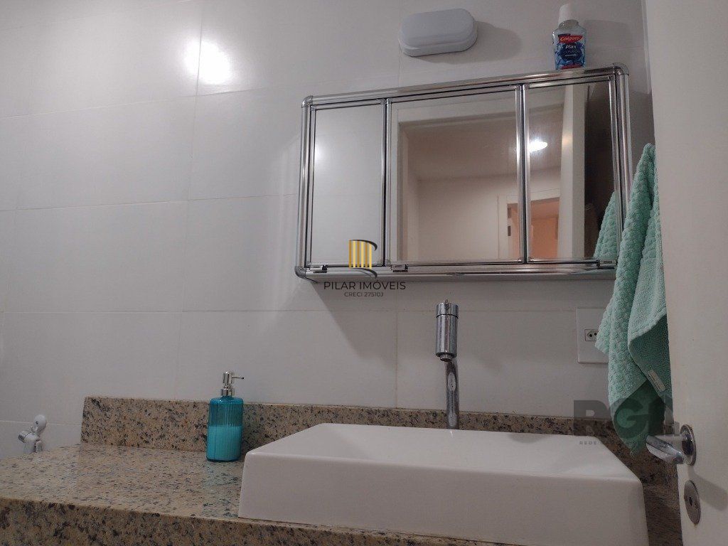 APTO 02 DORM , 01 VAGA , ELEVADOR , DEPENDENCIA , CHURRASQUEIRA