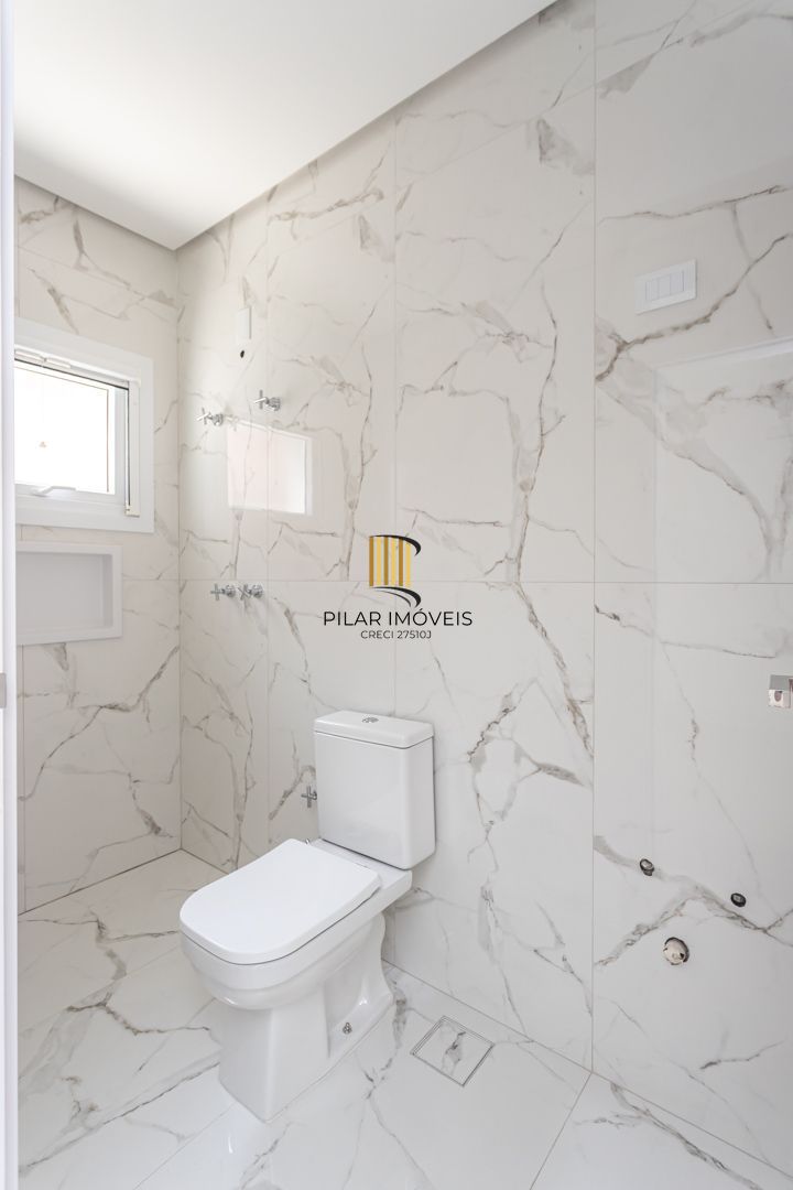 Casa de Condomínio 4 dormitórios no bairro Vila Nova