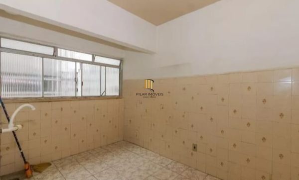 Apartamento de 2 dormitórios e vaga DESOCUPADO