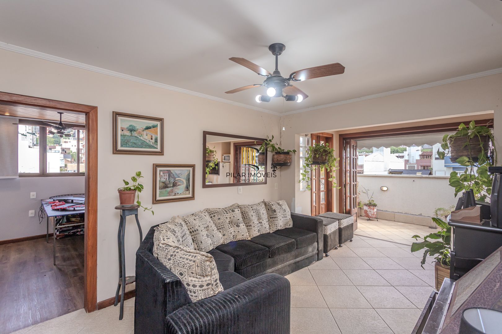 Cobertura no Menino Deus de 3 dormitórios e vaga