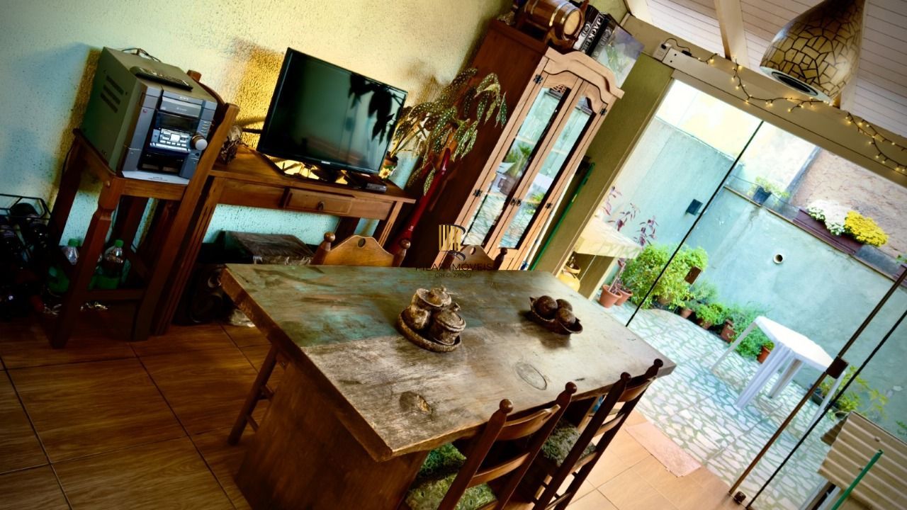 Sobrado 2 dormitórios no bairro Jardim Leopoldina