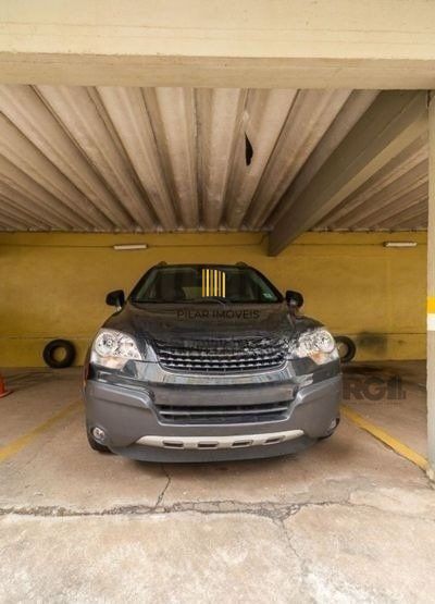 Apartamento de 2 dormitórios dependência e vaga