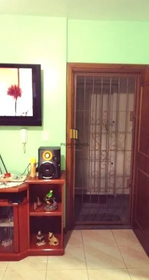 Apartamento no bairro Cristal de 2 dormitórios e vaga rotativa