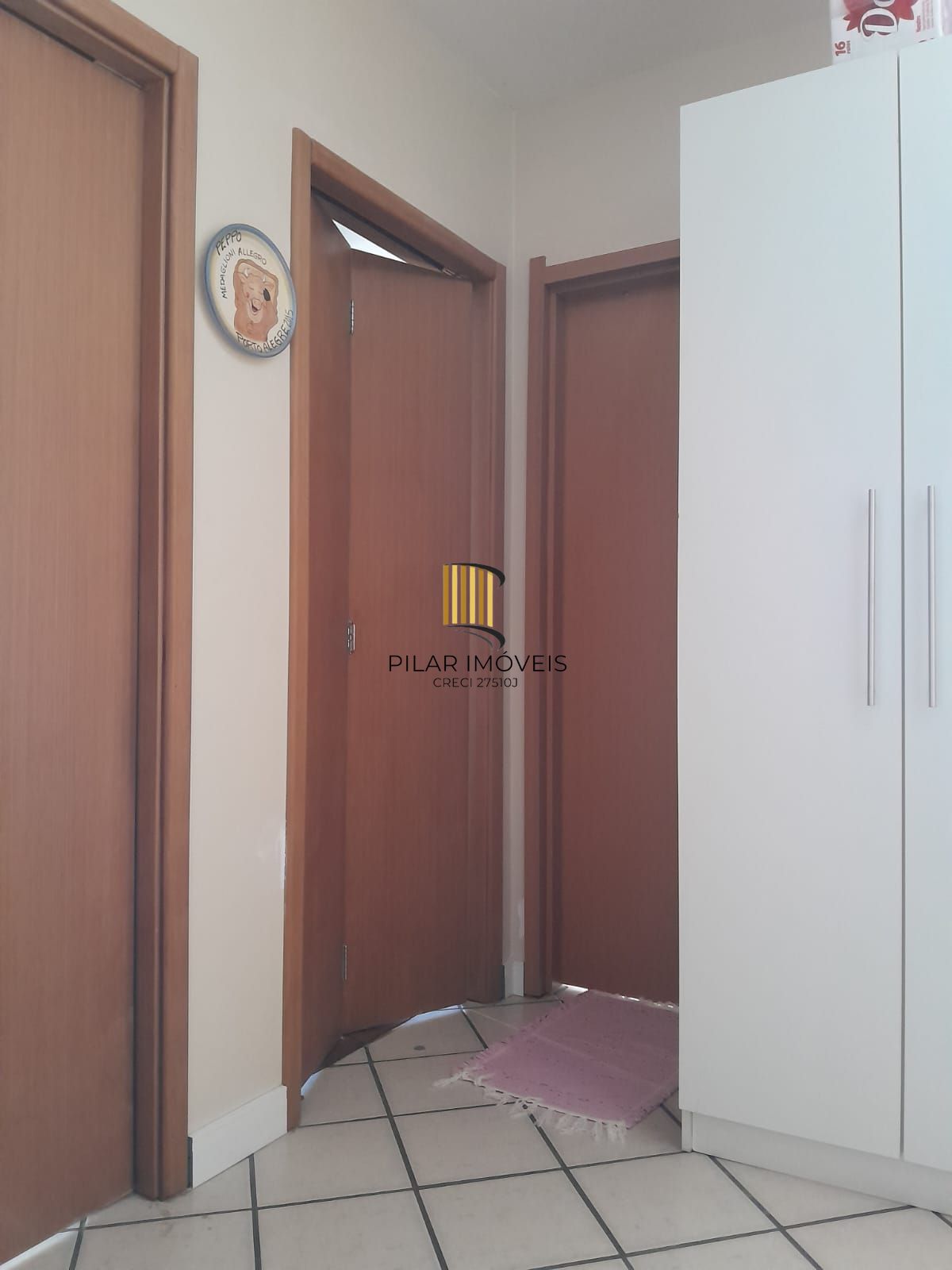 Casa sobrado a Venda de 5 Quartos, 1 Suite e 4 Vagas de Garagem com 235M²privt.