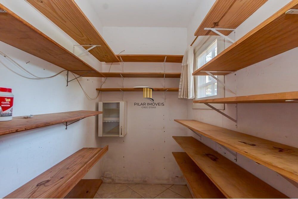 Casa de Condomínio com 3 Quartos à venda, 310m² - Vila Elsa