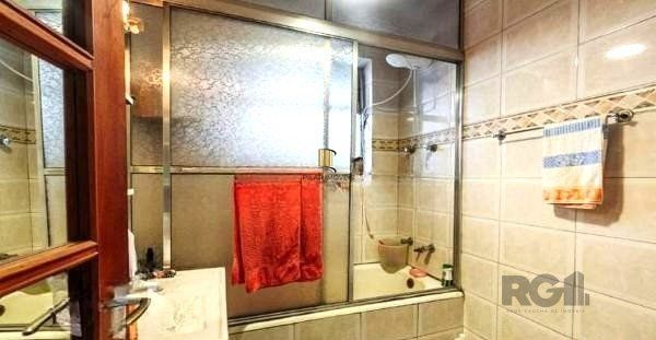 Apartamento no bairro Auxiliadora de 3 dormitórios