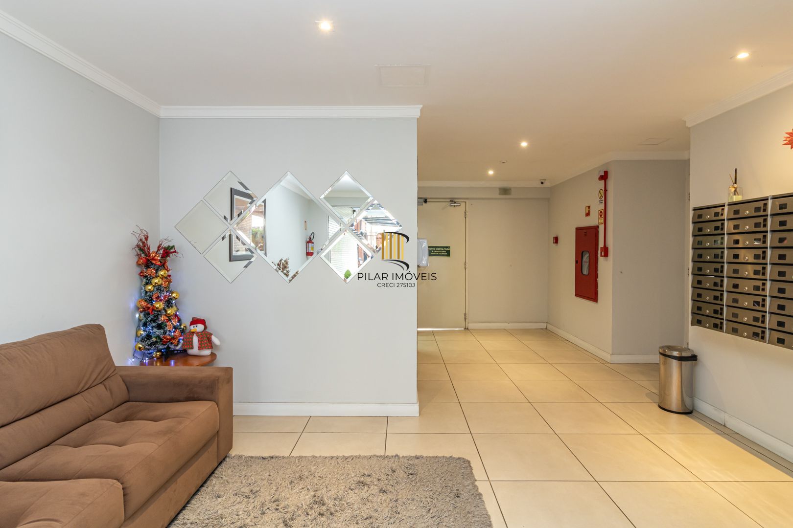 Apartamento no Jardim Botânico de 2 dormitórios e vaga DESOCUPADO