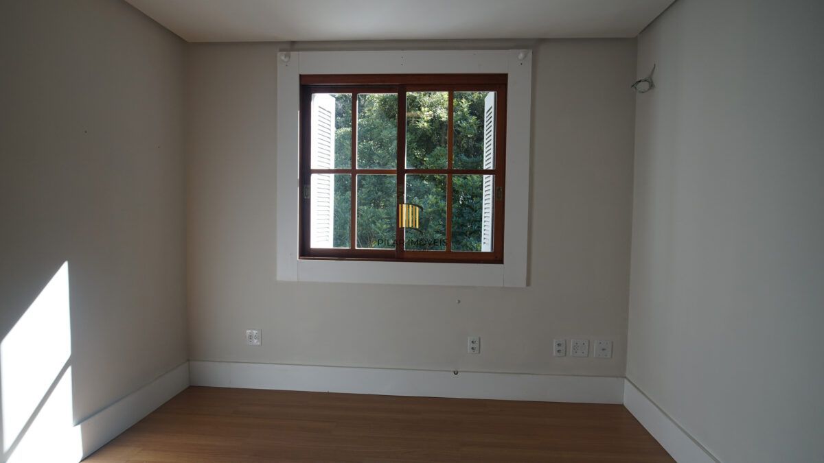 Cobertura no bairro Lago Negro em Gramado de 3 dormitórios e vaga