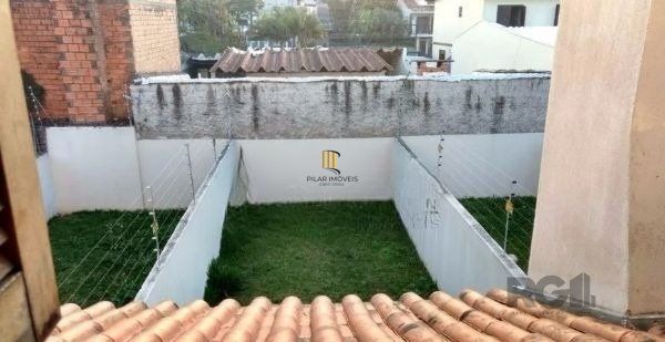 Casa de 2 dormitórios 2 vagas - Parque Santa Fé
