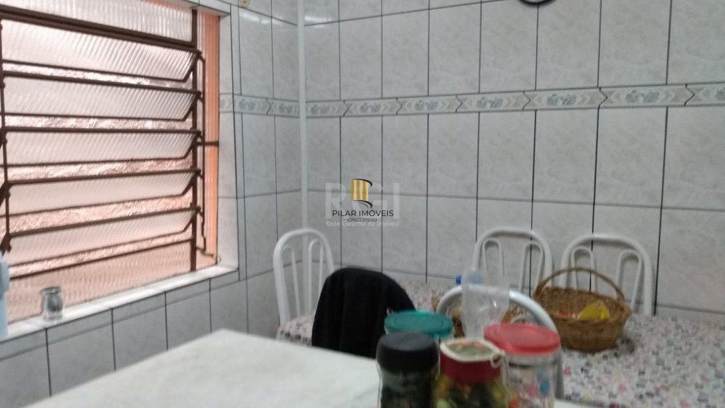 Casa para Venda - 90m², 3 dormitórios, sendo 1 suites, 1 vaga - Passo das Pedras