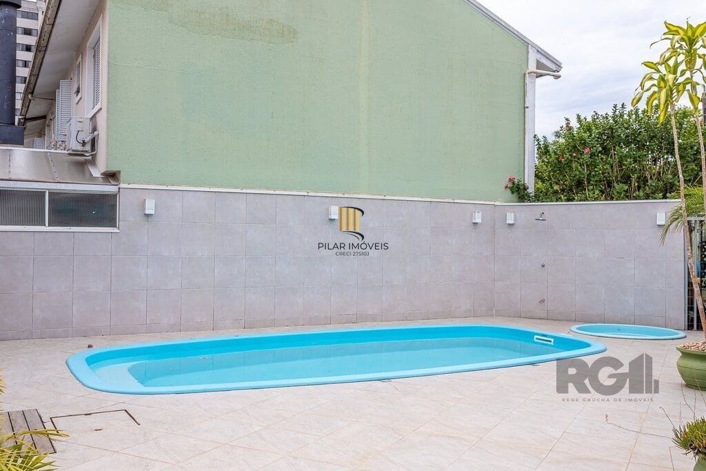 Casa em condomínio no Sarandi de 2d vaga e infra