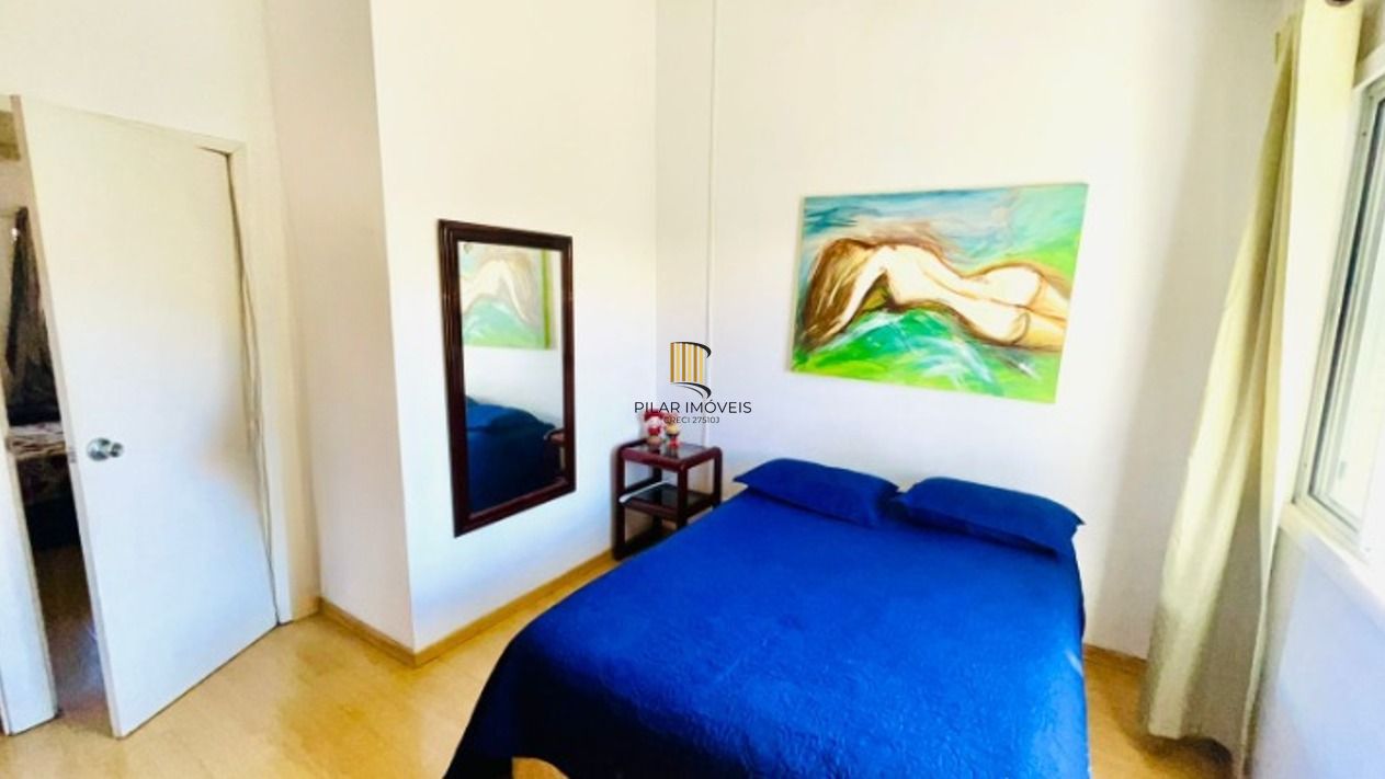 Casa em condomínio no bairro Sarandi de 2 dormitórios, vaga e infra