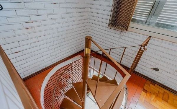 Casa em condomínio no bairro Santo Antômnio de 4 dormitórios e 2 vagas