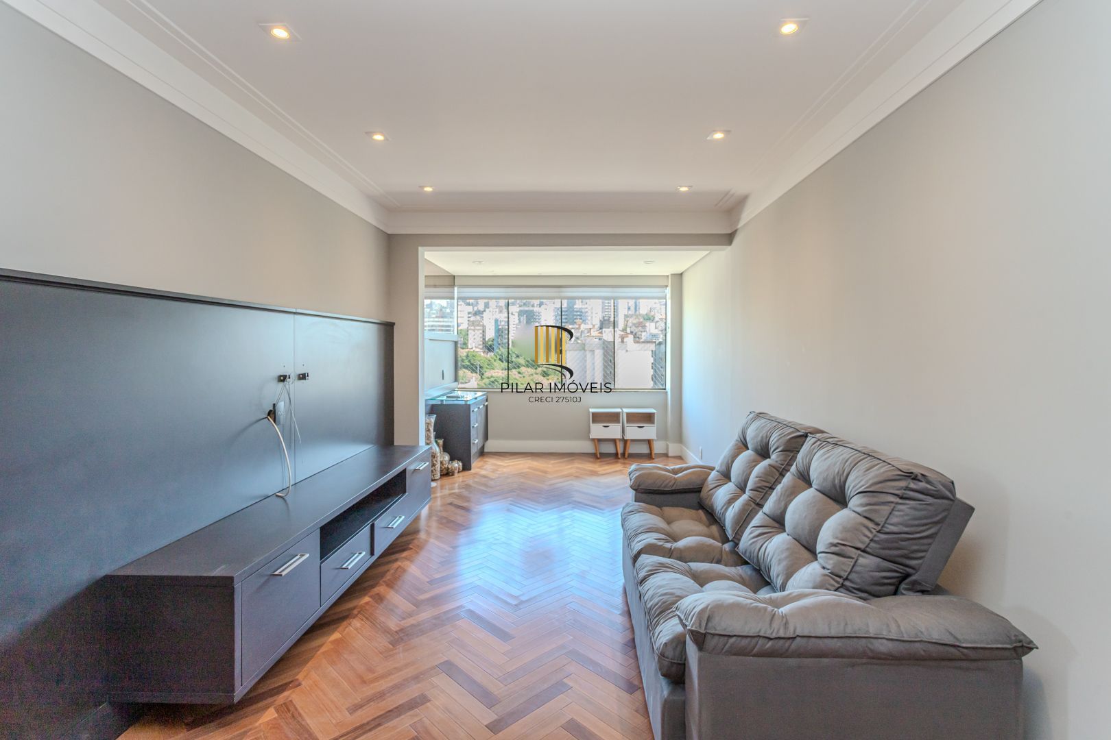 Apartamento impecável, finamente decorado, entrar e morar!