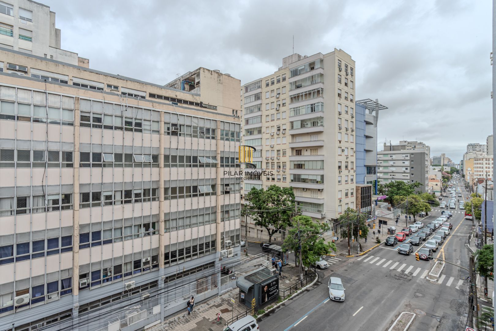 oportunidade, 217m² privativos, 2 vagas e depósito. Apenas R$ 880 mil